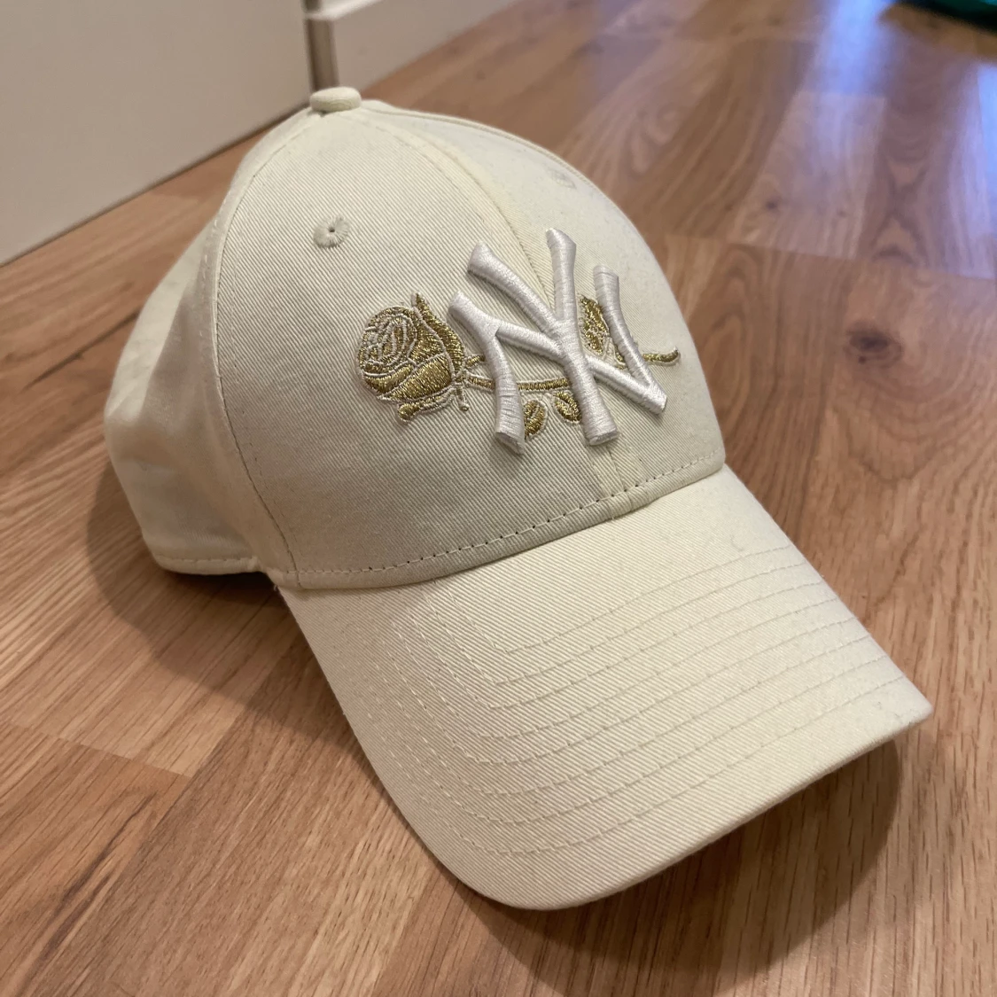 NY helt ny keps LIMITED EDITION