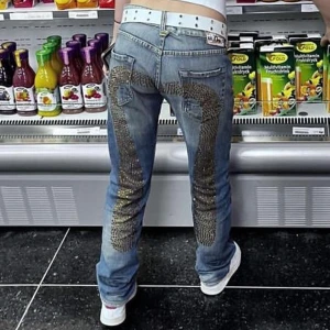 EVISU JEANS GLITTER - Jätte kattiga Evisu jeans som e skit coola med snygga paljetter💥💥 skriv till mig för mer🤘🤘