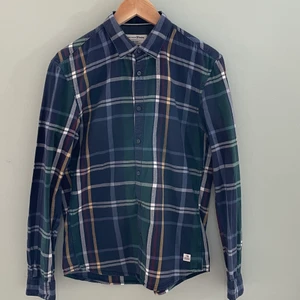 Rutig skjorta - Rutig skjorta blå röd gul grön