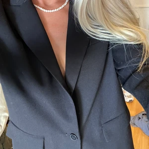 Kavaj  - Svart figursydd kavaj 🤍Aldrig använd 🤍 Storlek S🤍 Nypris 699kr