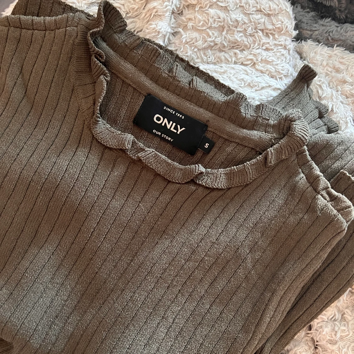 Grön tröja från Only - 90