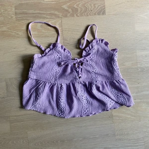 Gullig topp - En superfin topp som är helt oanvänd😇