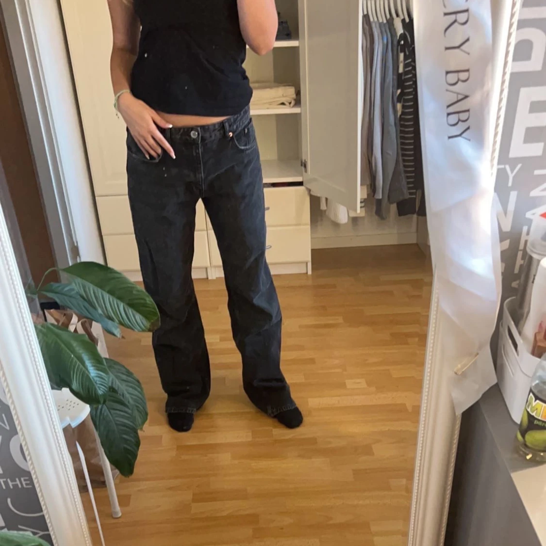 Svarta zara jeans
