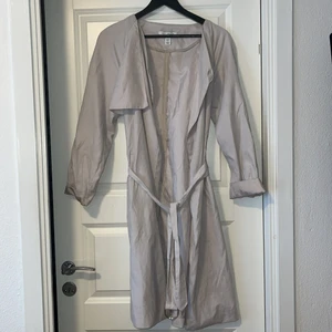 Lång kappa - Tunn lång kappa bra skick