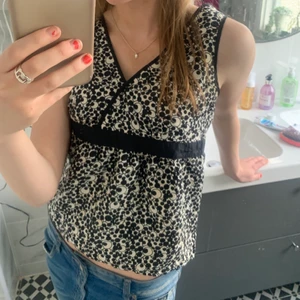 Sommar topp - Jättesnygg sommartopp i silke från Samsøe samsøe! Aldrig använd!😍 