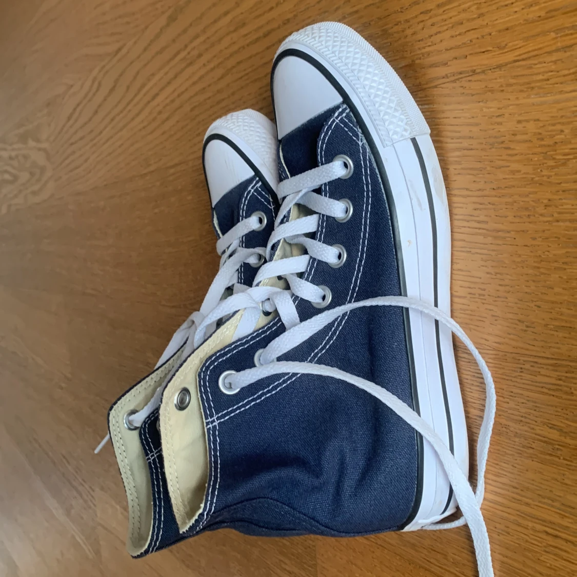 Mörkblå convers - 90