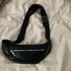 Midjeväska - Aldrig använd 