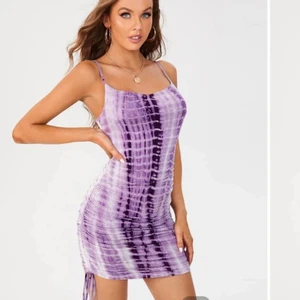 New dress - Ny Lila kläning från shein. Det har inte Passat mig så säljer den för 60 kr