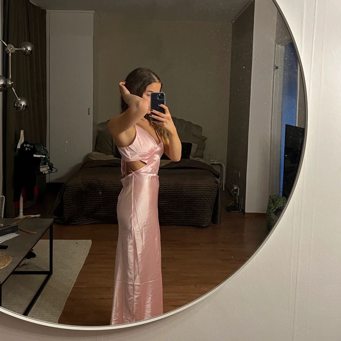 Rosa satinklänning - 91