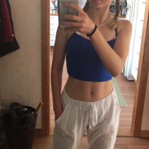 Kungsblått linne - Säljer detta gulliga linnet i underbar färg💙 säljer då jag har för många