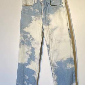 Jeans från jaded london led molktryck i 30W. I bra shick, skriv för frågor!