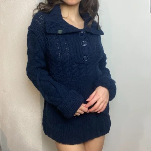 Stickad tröja Diesel - Marinblå stickad tröja från Diesel🤍 Köp nu är på!