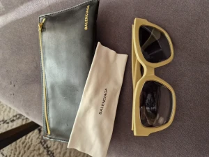 Balenciaga solglasögon - Aldrig använda  Nypris 2400