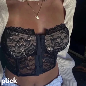 Byanastasia top  - Intressekoll