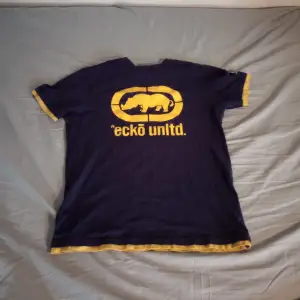Lilla gul ecko/eckö t-shirt  