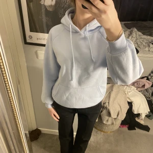 Hoodie - Baby blå hoodie, jätte skönt material❤️