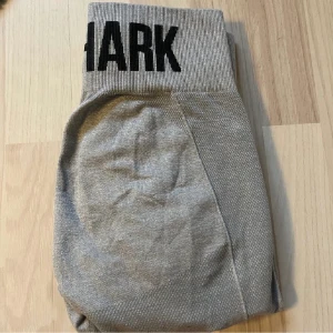 Gym shark byxor - Gym byxor från gym shark strl xs pris 250kr skriv vid intresse