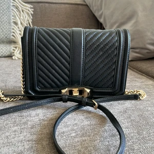 Rebecca Minkoff väska - Säljer min Rebecca Minkoff väska som jag köpte på NK då jag inte längre har någon användning för den! 