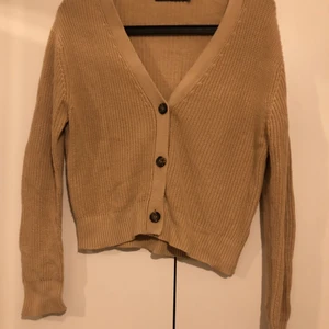 Stickat Kofta - Har använts ett par gånger