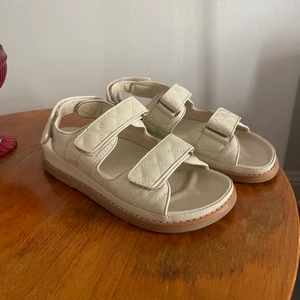 Tony Bianco sandaler  - Underbara sandaler från Tony Bianco. Storlek 37. Använda 1-3 gånger.