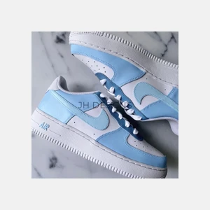 Nike Air Force 1 - Hej! Nu tar jag emot beställningar! Här ser ni en av mina designs! Kolla gärna in min sida! 