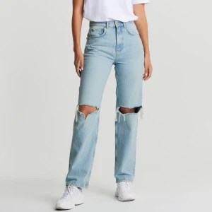 Ginatricot jeans - Jätte fina jeans från ginatricot!! Inte använt ofta (bra skick) och säljs pga att dom blivit för korta🫶🏻🫶🏻🫶🏻