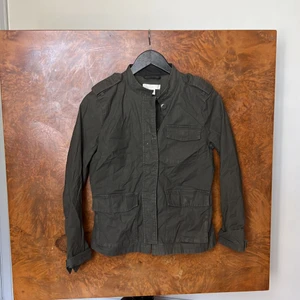 Overshirt/jacka från hm!  - Militärjacka från HM! 🤨 🥑🐸🦖🦖