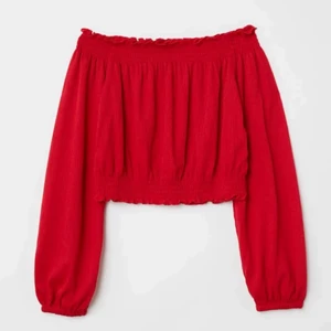Röd off shoulder tröja❤️ - Röd off shoulder tröja från hm som nästan är helt oanvänd och väldigt töjbar😊