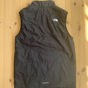 Norhface väst s/m - Nyskick norhface väst 