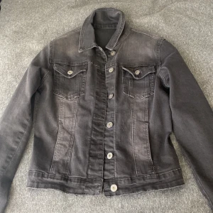 Jacka  - Inte använt en enda gång 