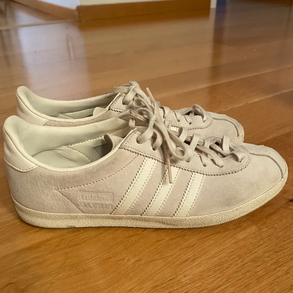 Adidas Gazelle, strl 38🤍  Frakt står köparen för.. Skor.