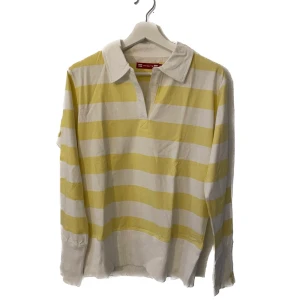 Randig tröja - Randig tröja med krage.