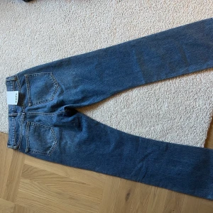 Hope jeans - Säljer dessa skitsnygga hope jenas som är helt nya med lapp kvar. Säljer dom då dom tyvär är lite för korta på mig som är 170. Nypriset är 1400kr 
