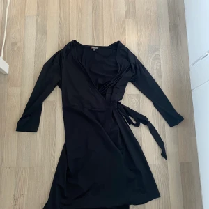 Klänning - Svart klänning i storlek 40 80kr + frakt
