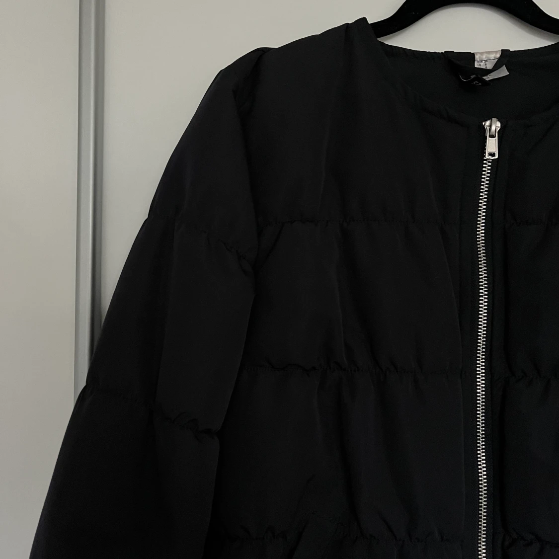 Mörkblå jacka  - 90