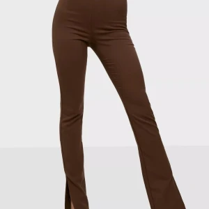 Bianca x Nelly Everyday Pants - Säljer dessa sncinsnygga kostymbyxorna från Biancas kollektion. Helt slutsålda och aldrig ens använda då de är för långa för mig. 