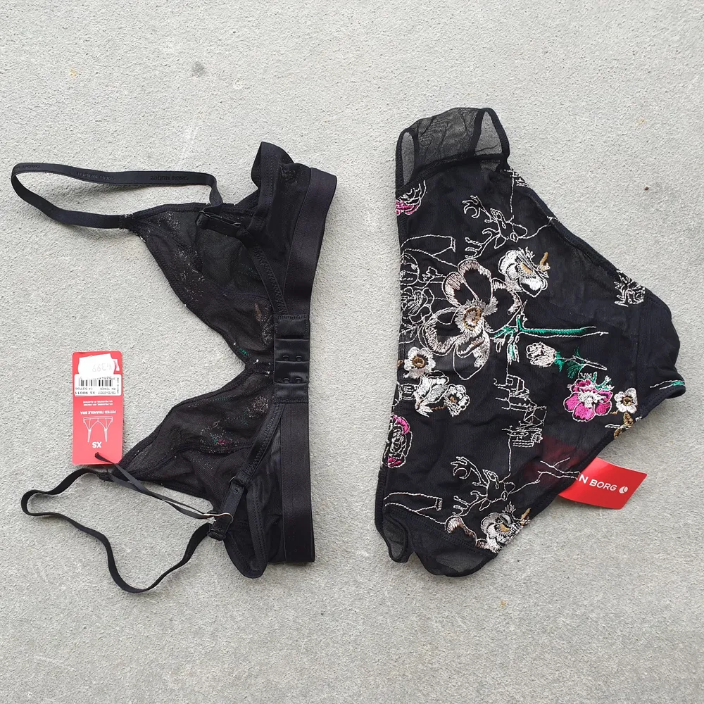 Dainty embroidered Björn Borg lingerie set. Size XS. Super adorable design. Tags still attached. (Brand new with tags). Övrigt.