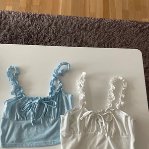 Sommar toppar  - Här är perfekta toppar till sommaren. Jag när båda i storlek XS och har aldrig använt dem. 