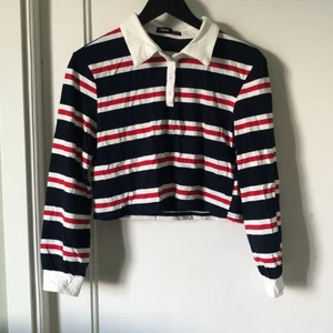Långärmad randig tröja - I super fint skick! Det står stl M, men skulle säga att den passar XS och S