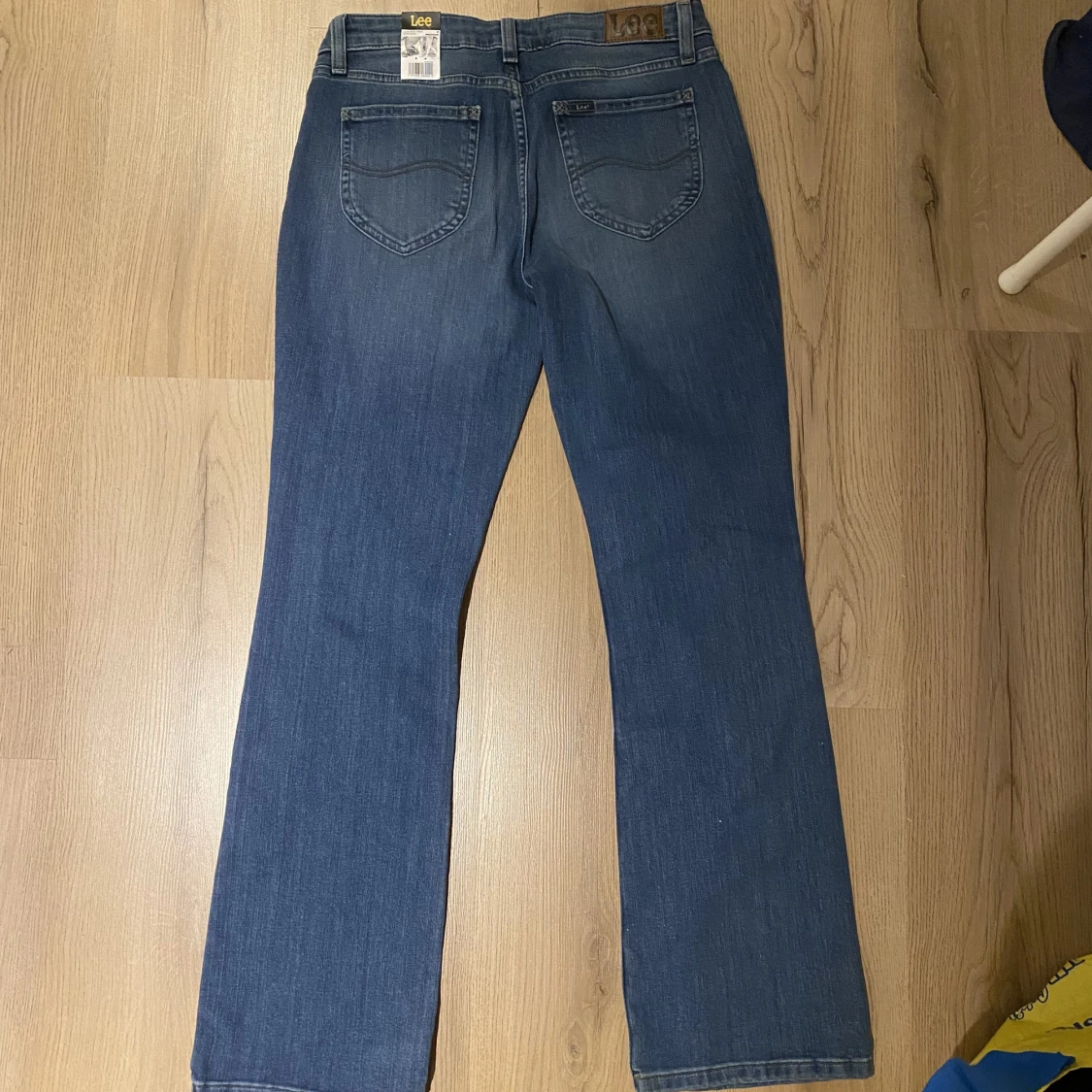 Lågmidjade bootcut leejeans💙 - 90