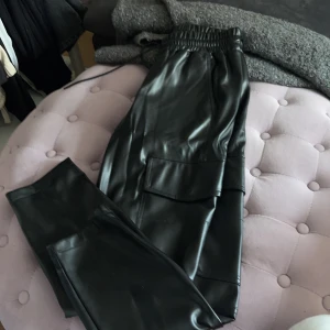 Cargo skinnbyxor - Från zara strl s 