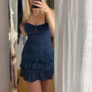 Klänning - Säljer denna söta klänning, köpt från second hand använd 1 gång av mig🙌🏼