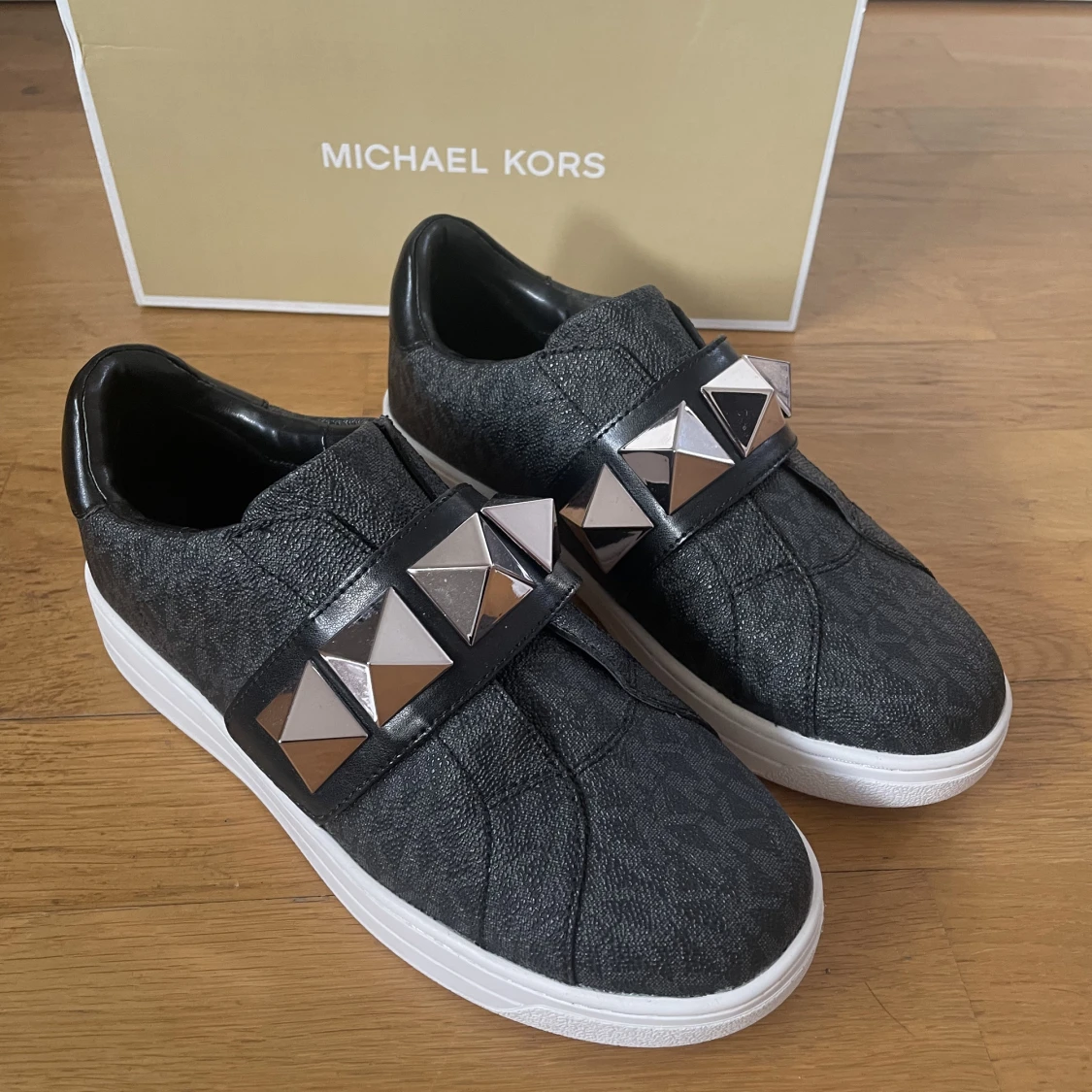 Michael Kors sneakers 