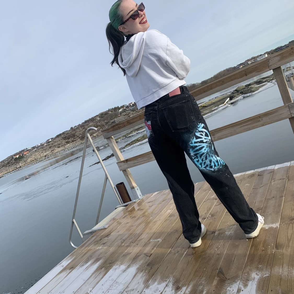 Hand-painted Hello Kitty jeans - 91