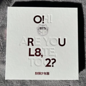 officiellt bts album - 100 kr, allt inkluderat förutom photocard.