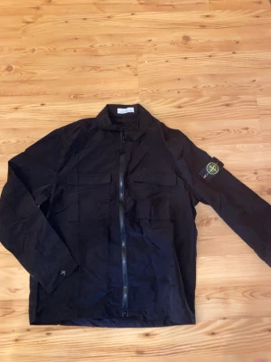 Stone island  - Stone island tunn skjorta. Tunt material