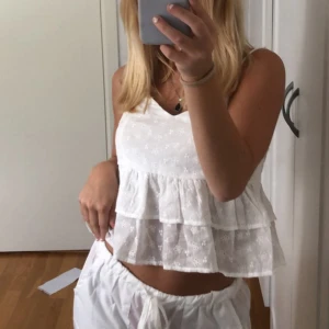 Fint linne - Säljer detta fina linne då den inte kommer till användning längre💕från shein