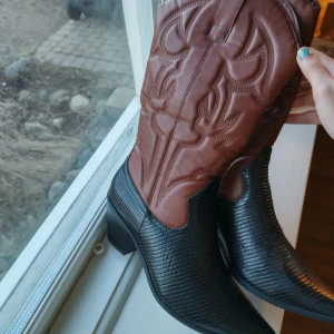 Cowboy boots  - Jättefina helt oanvända stövlar. 
