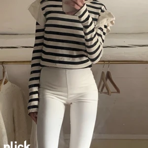 Randig tröja - Vintage tröja, knappt använd och gratis frakt! 💕