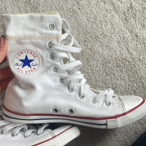 Converse - Höga använda converse. Med märket på insidan. Vintage